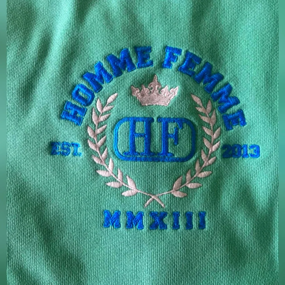 Homme + Femme Embroidered Royal Crest Crewneck Green Size-Small